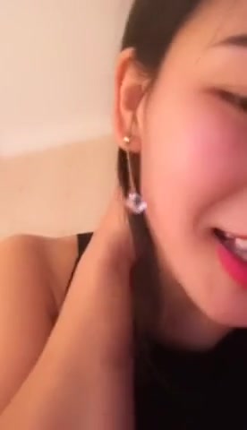 情趣内衣露奶秀身材