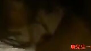 91大神带着铁粉开房大战极品外围女一拍一爆操最后一招开飞机太猛