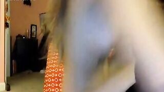 嫩妹工具插肛自己打屁股到泛红性感翹臀美腿嫩逼身材美到爆