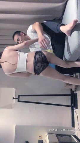 【战狼行动】2800网约白色西装外围女神，甜美温柔，肤如凝脂笑靥如花，沙发后入白嫩翘臀娇喘不断