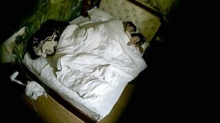 独家私享台钟点房摄像头偷拍小伙和大嫂吃宵夜酒后开房早上醒来缠绵来一炮