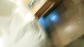 网约大学生小嫩妹身材娇小肤白貌美嫖客一点不怜香惜玉狠狠干小妹妹有点受不了了连肏2炮射完还要看看避孕套怕漏了