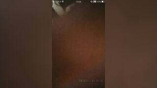 胖男酒店微信约啪时尚性感的平面美女嫩模,颜值高奶子大操的乱晃,抱着屁股狠狠抽插.逼被操了还偷拍过程!