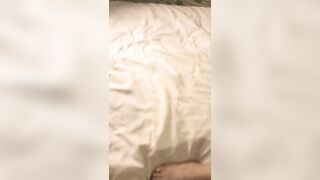 【萝莉和御姐姐妹花】两女一男女女舌吻互摸，足交69互舔后入大屁股呻吟娇喘，很是诱惑喜欢不要错过-