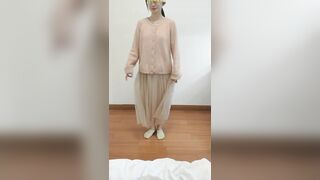 最近非常火的推特虎皮花生SCHYCLC小师妹定制会员户外露出裸舞啪啪啪调教完整版附图148P+视频2V1