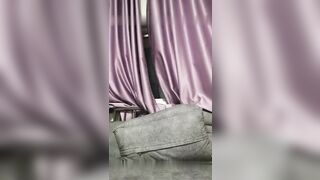 极品豪乳御姐范【SM东航空姐】02.04 和炮友激情啪啪 爆裂黑丝套装 扛腿抽插干完不满足还用玉指插穴 高清源码录制