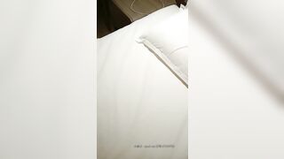 淫荡姐妹花【三线嫩模初出道】05.04 真实随机勾引附近的人性爱啪啪 和闺蜜应战屌丝男玩双飞 爽翻了 高清源码录制