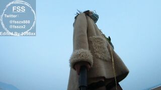 【重磅推荐】知名Twitter户外露出网红FSS冯珊珊酒店露出广场外被大叔当众调戏