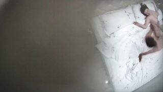 360摄像头偷拍情趣酒店蒲公英房吃软饭的帅哥和少妇老板娘开房口活不错舔得老板娘很爽