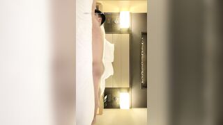 【小宝寻花】，红内裤战神经典神作，3800外围女神，清纯00后肤白貌美，乖巧软萌超级嗲