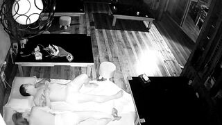 黑客破解网络摄像头监控偷拍饭店晚上打烊以后老板和媳妇在餐台旁边床铺上做爱