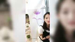 邻家小姐姐来了新人颜值美女和炮友居家啪啪，脱下衣服揉奶子呻吟诱人，掰穴特写坐在沙发上抽插后入猛操