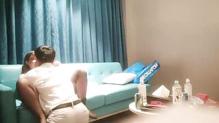 【麻花免费视频】91沈先森带你找外围卡哇伊萌妹，肉肉身材穿上女仆装，开档黑丝抹上润滑油，招牌动作抬腿侧入猛操