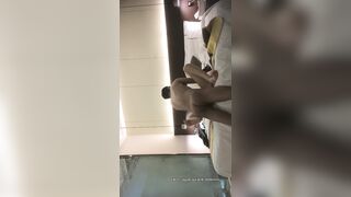 【麻花免费视频】【午夜寻花】，第二场，大神爱徒精彩首秀，苗条大长腿小姐姐，抠穴观音坐莲深得师傅精髓