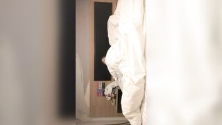 【麻花免费视频】【夏娃之旅探花】，光头大叔约战小萝莉，清纯校园风，苗条美乳，超清设备偷拍，鲍鱼看得一清二楚