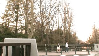 【麻花免费视频】えいろんな人とエッチして…