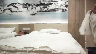 【麻花免费视频】伟哥探花约了个酷酷黑色皮衣妹子啪啪，口交舔弄69舔逼侧入上位骑坐大力抽插猛操