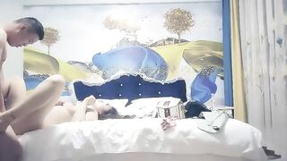 【麻花免费视频】小天娱乐约了个肉肉身材少妇啪啪，蹲着口交舔屌站立后入，抬起双腿大力抽插猛操，搞得呼吸急促娇喘