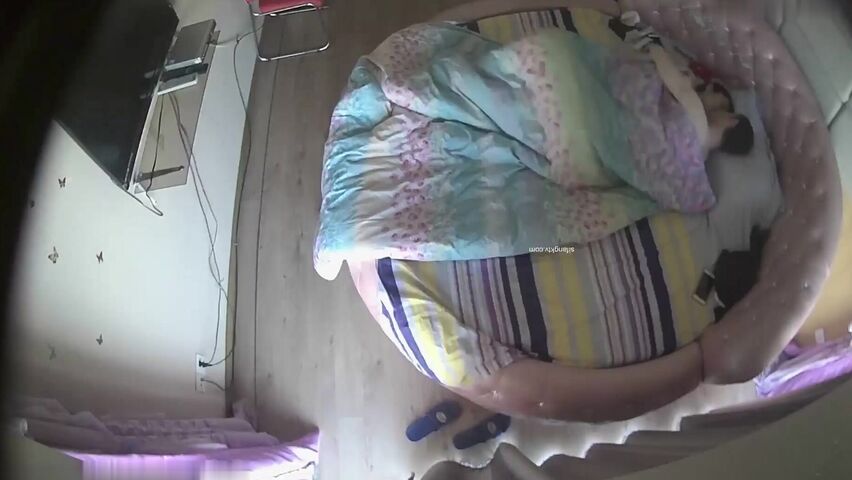 【麻花免费视频】360情趣酒店电视房偷拍下午轮班休息和小姨子开房偷情啪啪