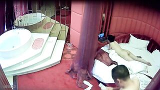 【麻花免费视频】360监控偷拍 在外地出差的领导和女下属酒店开房啪啪啪