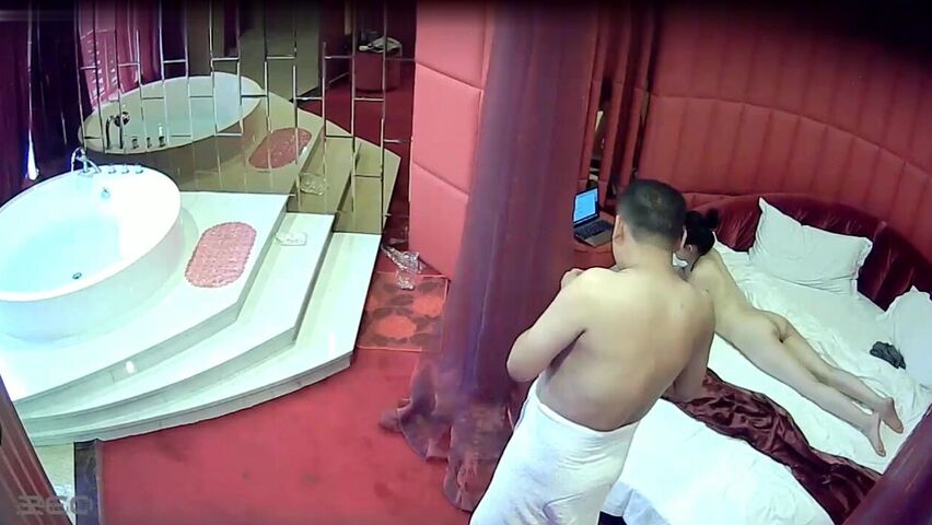 【麻花免费视频】360监控偷拍 在外地出差的领导和女下属酒店开房啪啪啪