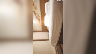 【麻花免费视频】【小马寻花】，足浴店重金忽悠小妹妹下海，酒店开房啪啪，娇羞清纯，胴体诱人，角度专业激情四射