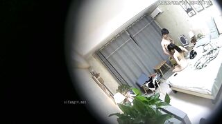 【麻花免费视频】大学城附近主题酒店摄像头偷拍学生情侣开房做爱啪啪啪