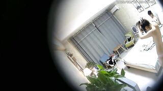 【麻花免费视频】大学城附近主题酒店摄像头偷拍学生情侣开房做爱啪啪啪