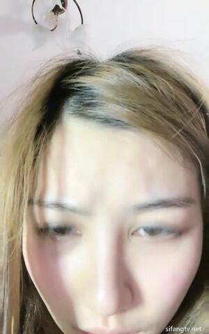 【麻花免费视频】魔鬼身材豪挺爆乳美女【喵喵是小护士】极品美女睡梦中被凌虐爆操 逼样难耐看AV自慰玩穴喷水高潮 高清源码录制