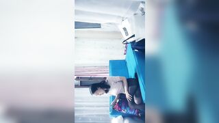 【麻花免费视频】【流氓小鬼探花】，赵总小弟约操小少妇，沙发69，蜂腰翘臀，淫荡小骚货这身材不错，后入观感极佳，高清源码录制