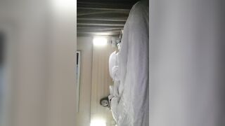 【麻花免费视频】【采花的阿郎】，22岁兼职幼师，清秀温柔，肤白貌美，小伙体力过人插得淫水不断，掰开鲍鱼看特写角度多变