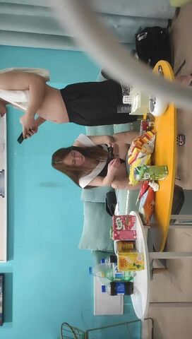 【麻花免费视频】专找丶阿姨玩两小伙3P淫骚熟女，加钱再来一炮，前面口交后面扣穴，穿着高跟鞋抬腿抽插猛操