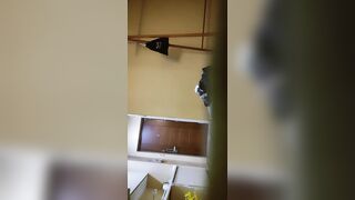 【麻花免费视频】今天19岁小萝莉，【鸭哥只约嫩妹】，苗条乖巧，柳腰蜜桃臀，换上黑丝真诱人，沙发舔穴水汪汪，超警觉发现了镜头