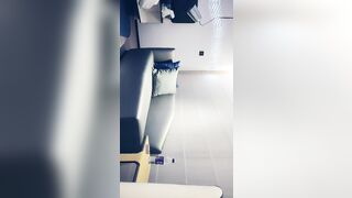 【麻花免费视频】小宝寻花大神高端大圈外围妹子，花臂纹身白裙小姐姐，坐在身上摸奶舌吻调情，扶着双腿抽插呻吟娇喘