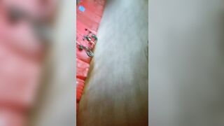 【麻花免费视频】山鸡极品寻花上门快餐肉肉少妇，口硬直接开操张开双腿抽插，翘起大屁股后入晃动奶子，快速打桩射完走人