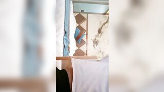 【麻花免费视频】赏花悦目1新晋老哥约妹牛仔裤美女，深喉口交上位骑乘抽插，抱着屁股上下套弄，扶着小腰后入猛操撞击