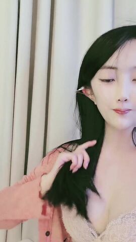 【麻花免费视频】女神玩弄菊花淫穴后入抽插高潮不断呻吟