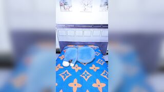 【麻花免费视频】妖娆小妲己穿丝袜诱惑和粉丝聊骚说的太兴奋了