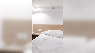 【麻花免费视频】深喉吃京小达人舔鸡巴吃蛋蛋一绝好会玩