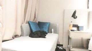 【麻花免费视频】双马尾黑裙萌妹子69姿势口交近距离拍摄骑坐