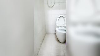 【麻花免费视频】小贵妇上位骑乘抽插玩弄打桩上下内射