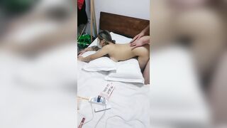 【麻花免费视频】微胖少女出租房被爆草插逼后入内射淫叫