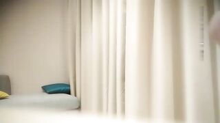 【麻花免费视频】性感包臀裙妹子蹲着口交上位骑坐站立侧入