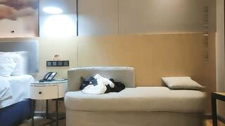 【麻花免费视频】约苗条长腿妹子啪啪后入撞击上位骑坐抽插