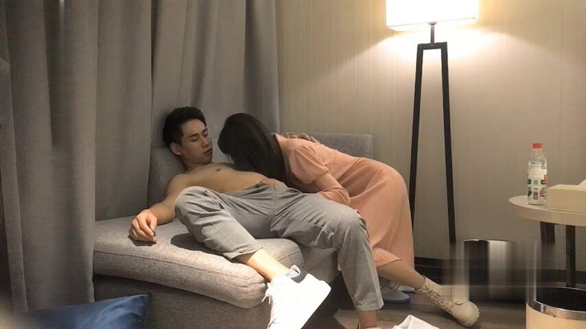 【麻花免费视频】高挑模特级别身材的甜美女神妖艳小贱货01