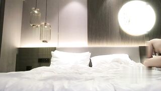 【麻花免费视频】高颜值纹身萌妹子啪啪骑乘后入大力抽插猛操