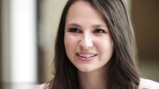 【麻花免费视频】爱肛交的大学生引诱她的教授被调教深插