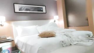 【麻花免费视频】胖男小哥探花清纯小萝莉山我给口爆摸逼01