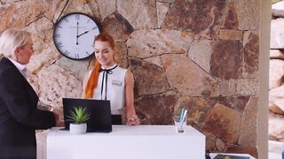 【麻花免费视频】动作小妞发现了一个新的极限口含大肉棒深喉