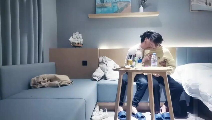 【麻花免费视频】外套妹子啪啪口交舔弄翘屁股后入大力猛操